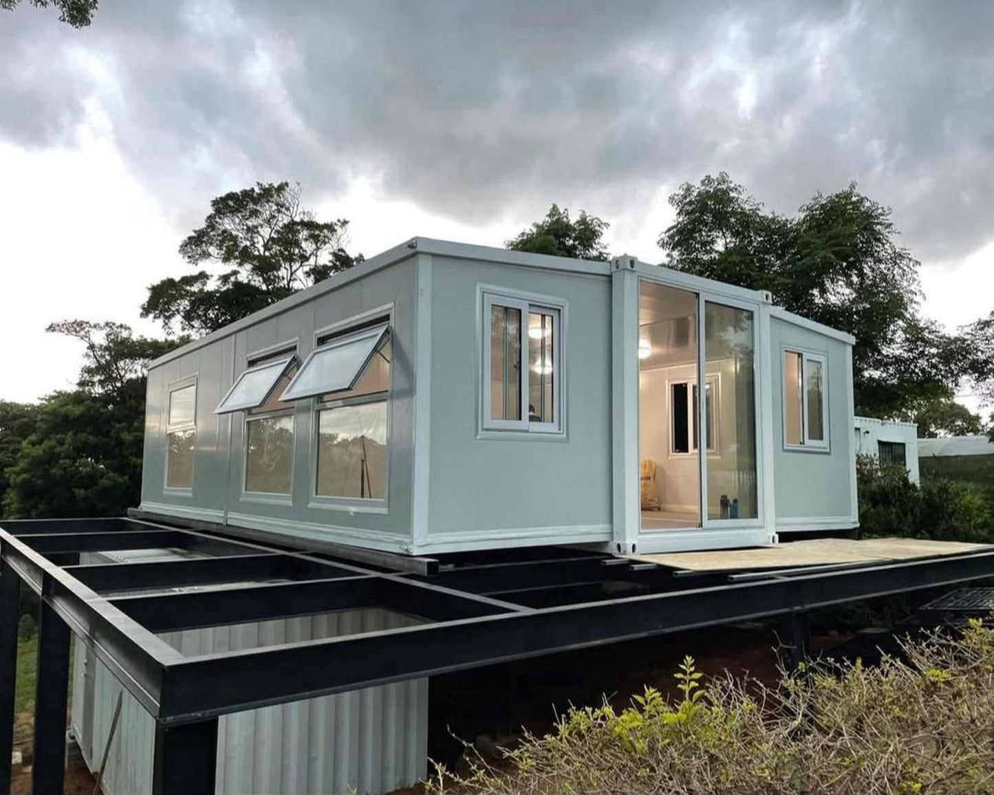 Portable Prefab Tiny Home for Sale 40ft Expandable Modular Homes with 3 Bedrooms 1 Kitchen & Bathroom, Customizable Mobile Container Foldable Tiny Houses to Live in for Adult